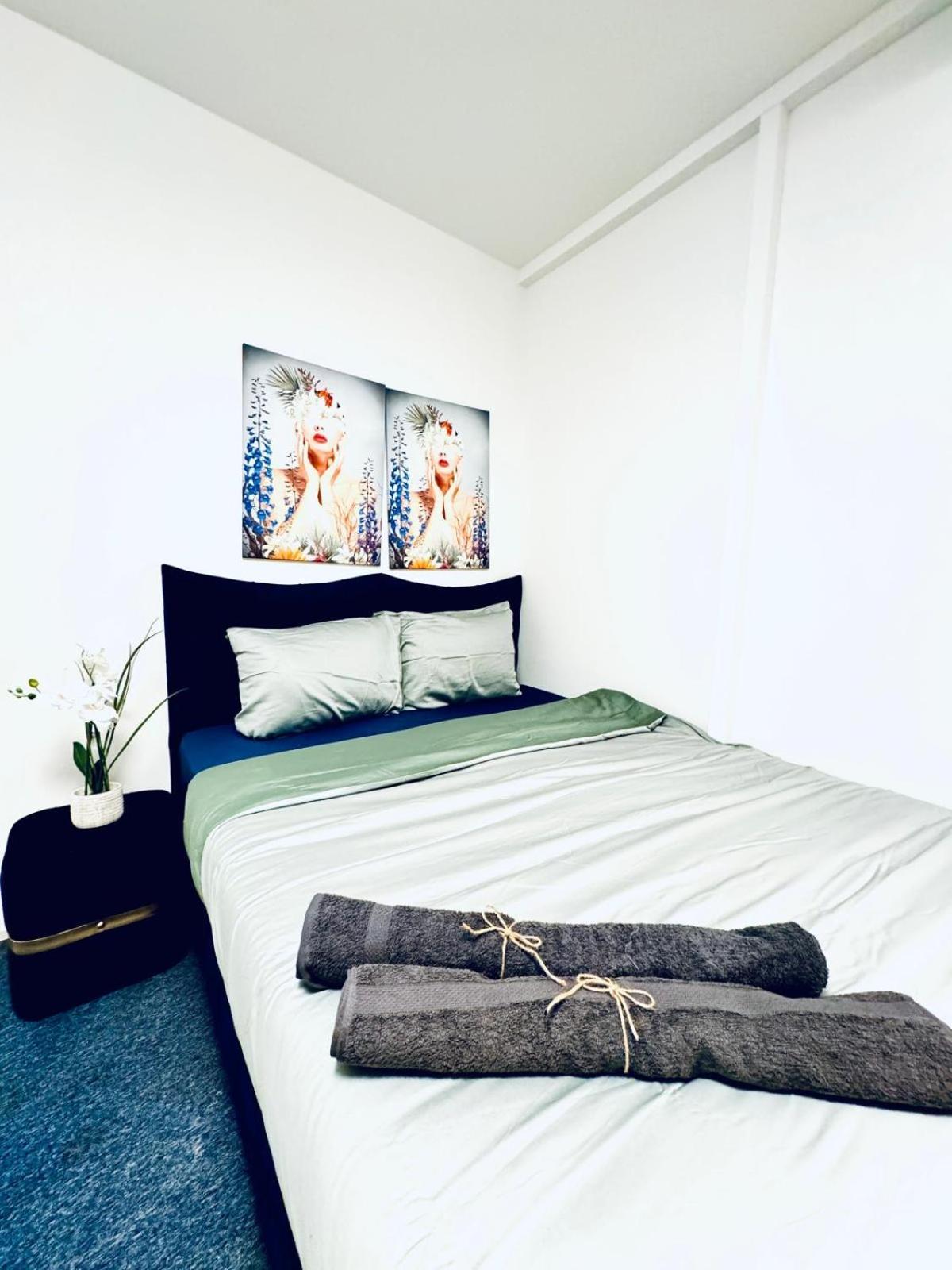Bright Stay, 7br Shared Only 13min To Belvedere Palace Apartment