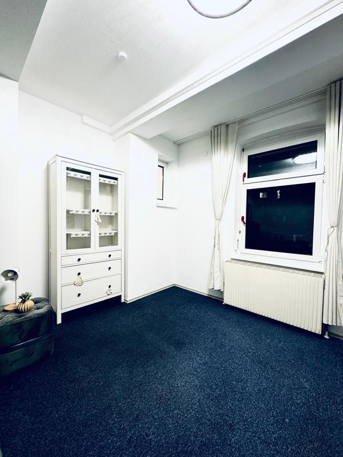 Bright Stay, 7br Shared Only 13min To Belvedere Palace * Wien