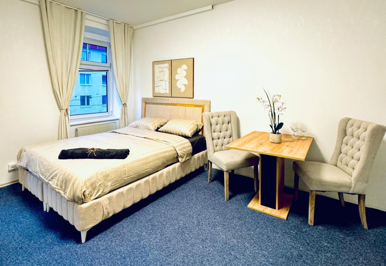 Bright Stay, 7br Shared Only 13min To Belvedere Palace * Wien