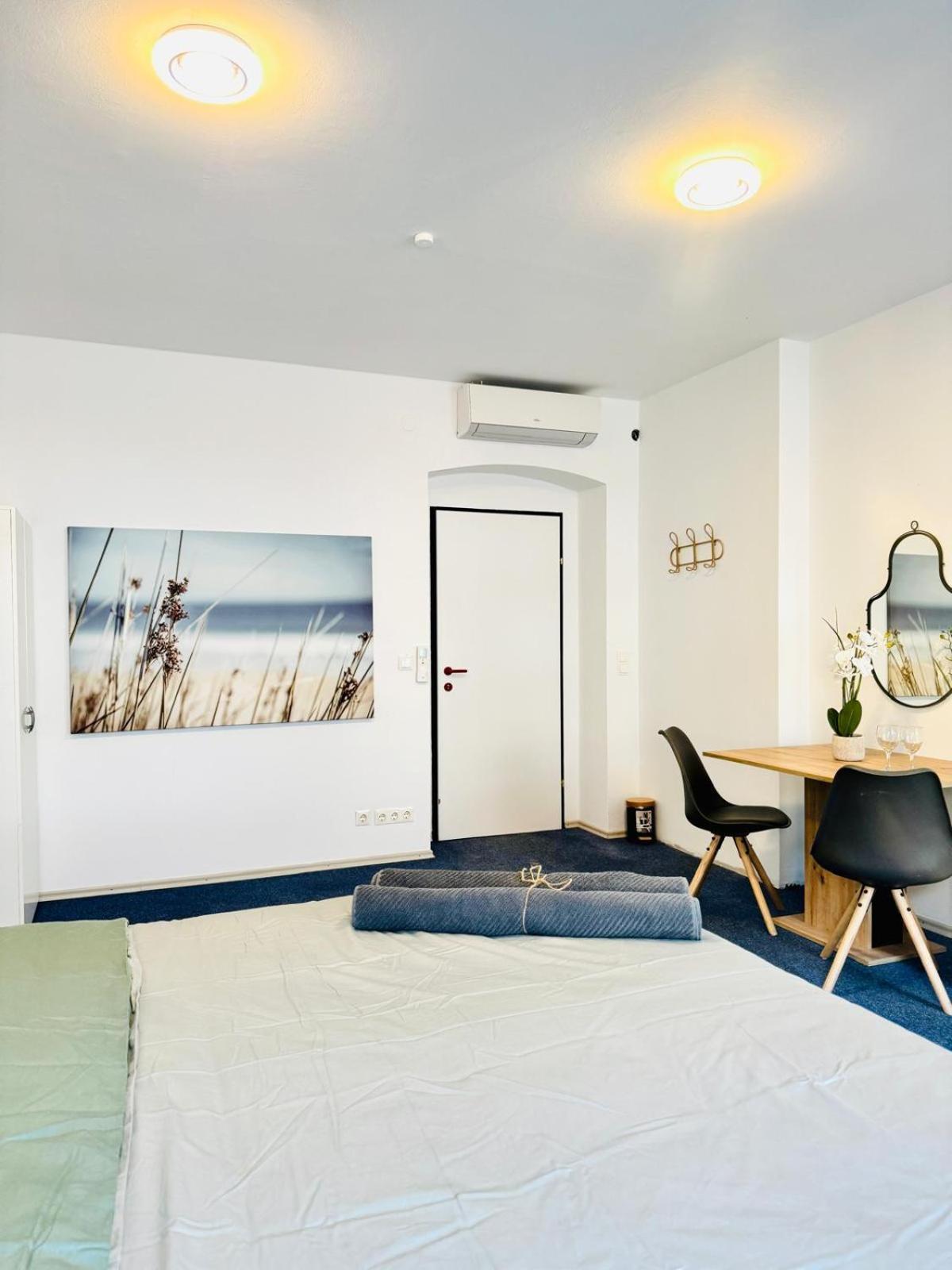 Bright Stay, 7br Shared Only 13min To Belvedere Palace