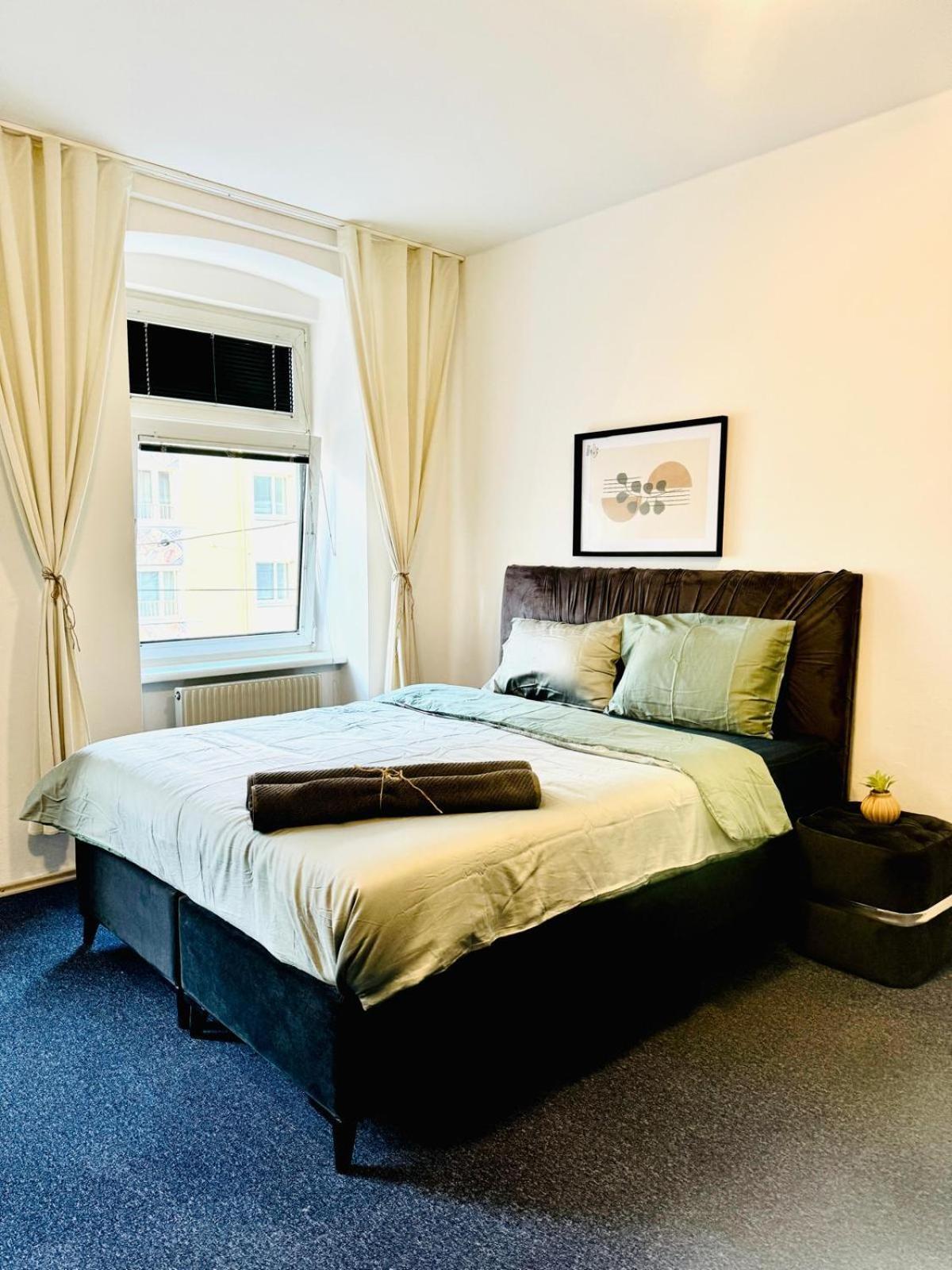 Bright Stay, 7br Shared Only 13min To Belvedere Palace