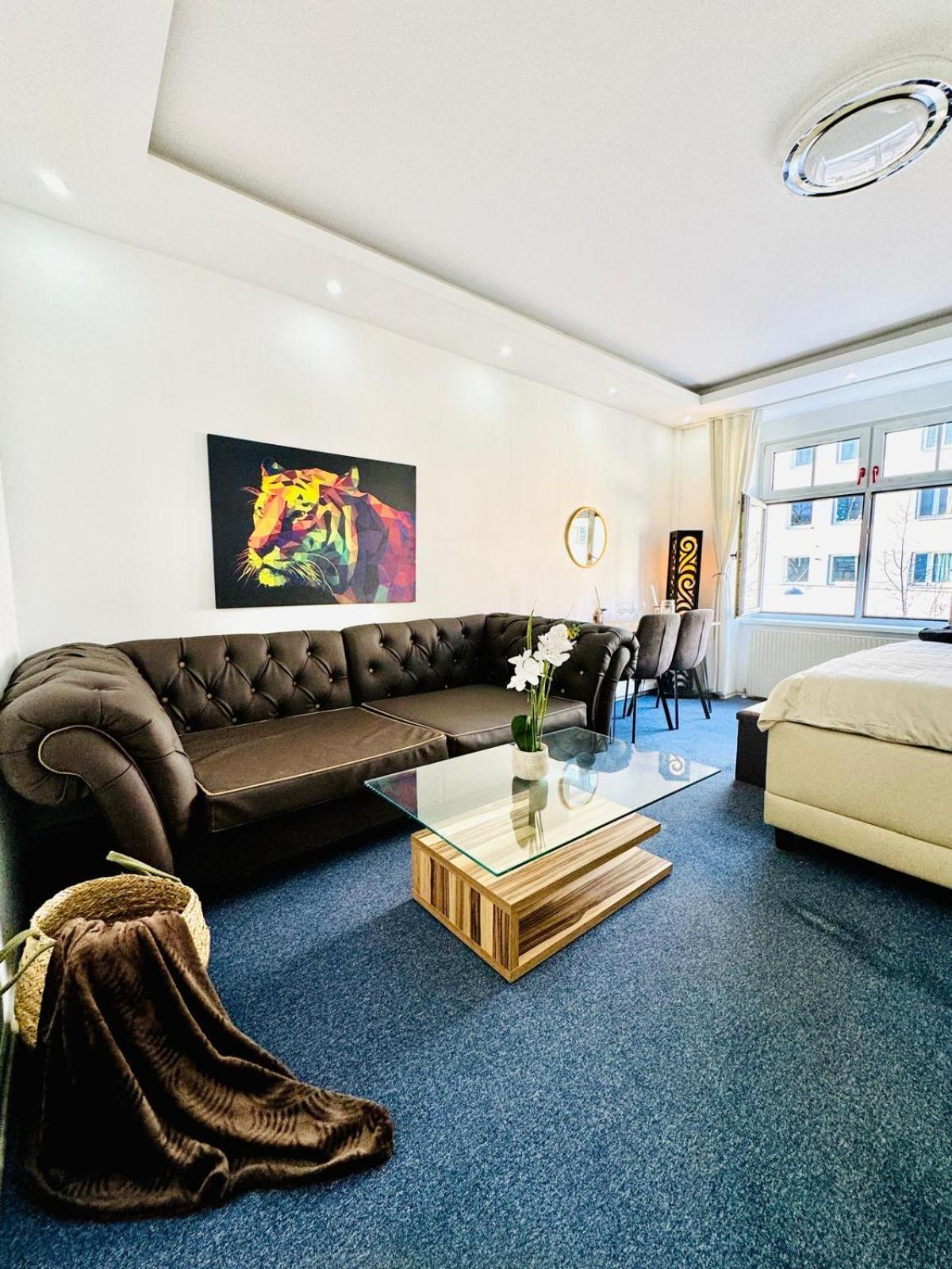 Apartment Bright Stay, 7br Shared Only 13min To Belvedere Palace