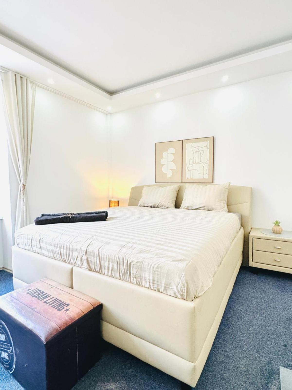 Bright Stay, 7br Shared Only 13min To Belvedere Palace *