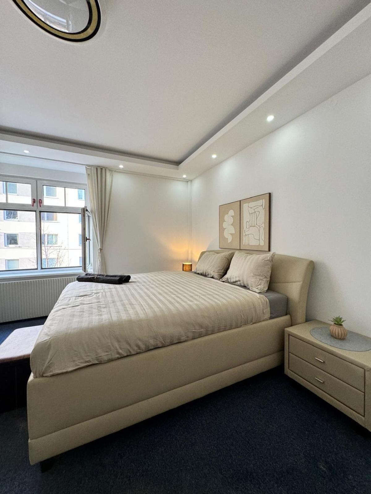 Apartment Bright Stay, 7br Shared Only 13min To Belvedere Palace *