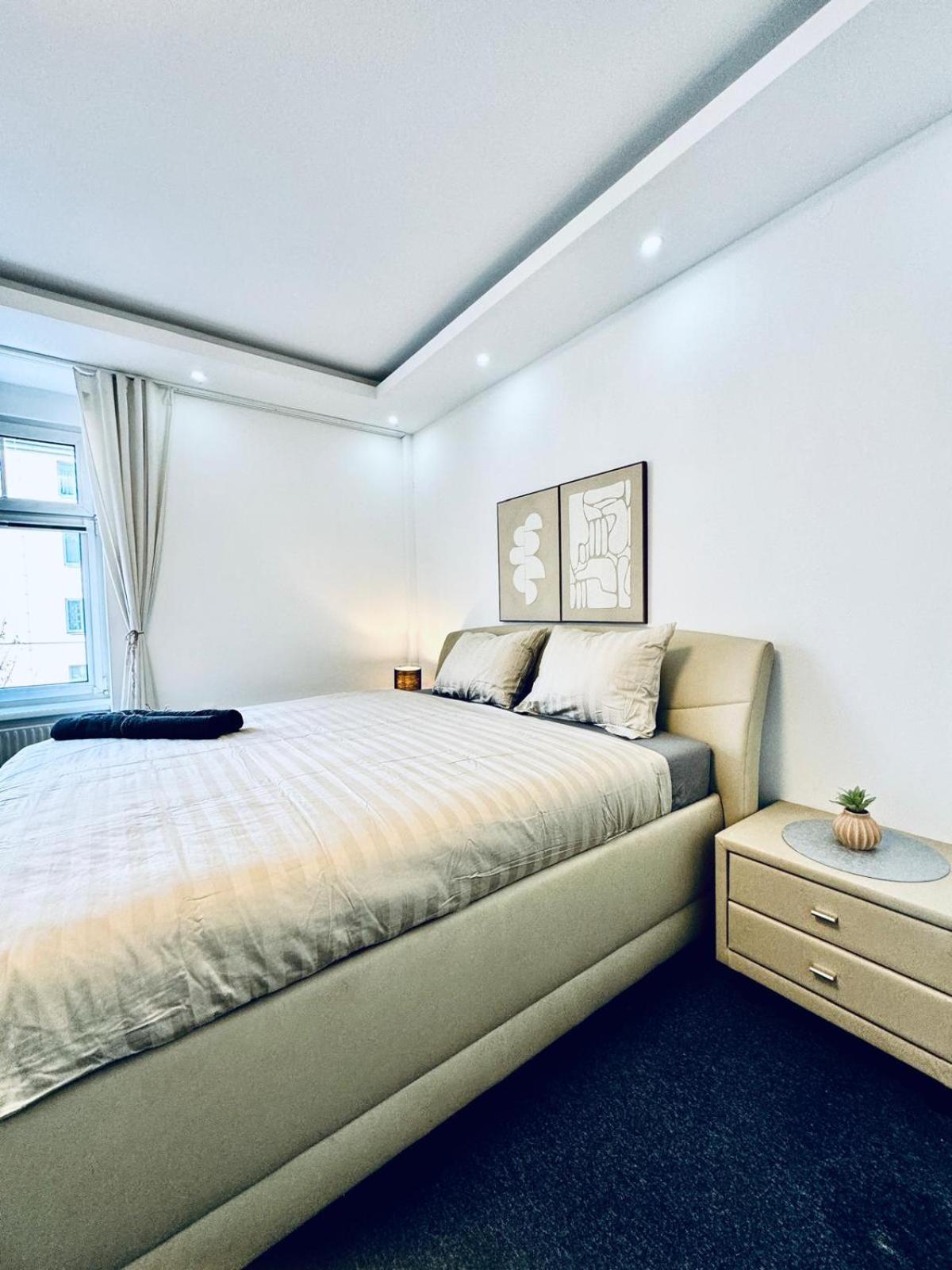 Apartment Bright Stay, 7br Shared Only 13min To Belvedere Palace